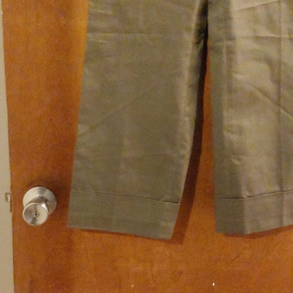 Capris - Picture 2 of 6